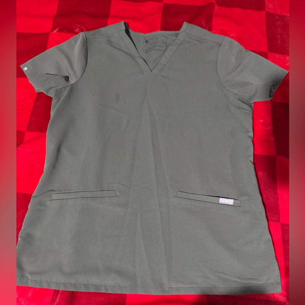 Women's Moss Casma™ - Three-Pocket Scrub Top
M - Moss - Regular